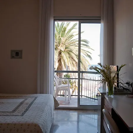 Tirreno فندق سبوتورنو