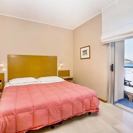 Tirreno Hotel