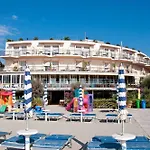 Tirreno Hotell
