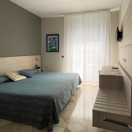 Tirreno 4*