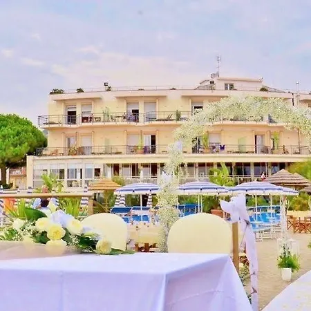 Tirreno فندق سبوتورنو