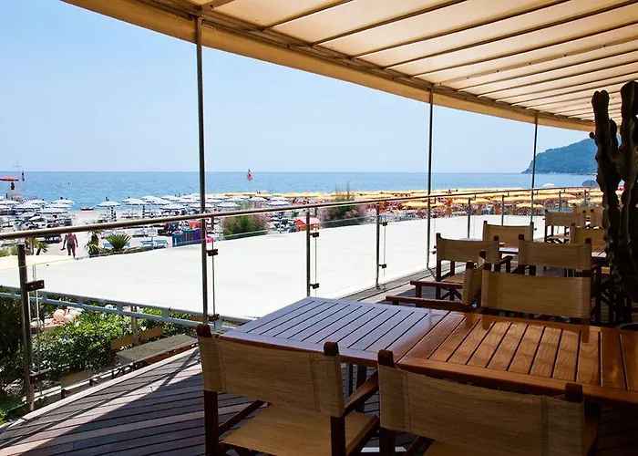 Hotel Tirreno 4*